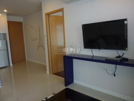 Highrise 1 bedroom condo in Sukhumvit Asok -Petchaburi area