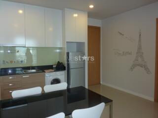 Highrise 1 bedroom condo in Sukhumvit Asok -Petchaburi area