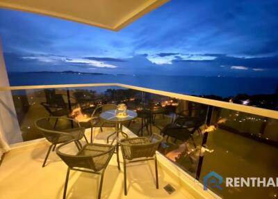 The Peak Towers Condominium on Pratumnak hill 2 bedroom 92 sq.m. Sea view