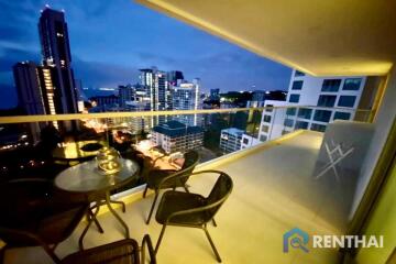 The Peak Towers Condominium on Pratumnak hill 2 bedroom 92 sq.m. Sea view