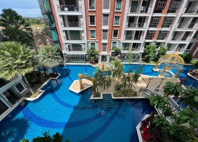 2 Bedrooms Condo In Espana Resort Pattaya For Sale