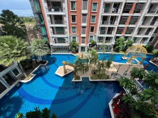 2 Bedrooms Condo In Espana Resort Pattaya For Sale