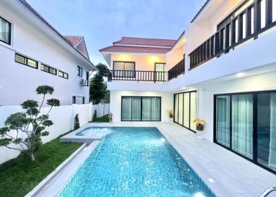 Luxury 2 Storey Pool Villa In Siam Country Club For Sale