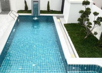 Luxury 2 Storey Pool Villa In Siam Country Club For Sale