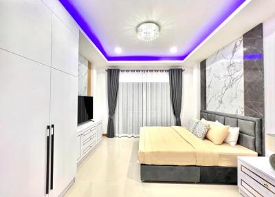 Luxury 2 Storey Villa In Soi Siam Country Club For Sale