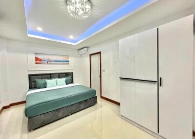 Luxury 2 Storey Villa In Soi Siam Country Club For Sale