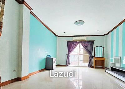 4-Story Building for Sale in Pattaya Nuea