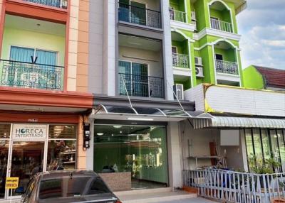 4-Story Building for Sale in Pattaya Nuea