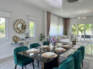 Luxury Modern Pool Villa In Huay Yai Pattaya For Sale