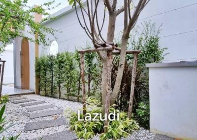 3 Bedrooms 4 Bathrooms 230 SQ.M. Narita Villa