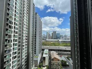 Life Asoke-Rama 9 Fully-Furnished Studio Condo for Rent