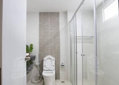 Studio 1 Bath  60 SQ.M  Grand View Condo