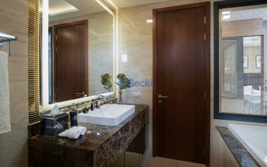 2 Bedrooms Condo in Elysium Residences Pratumnak C004860