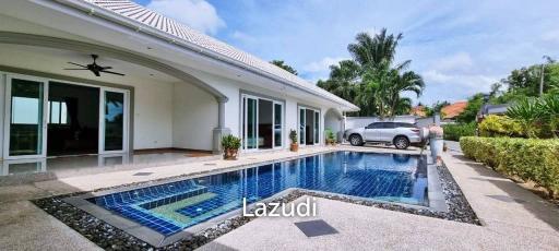 Private House With Pool for Sale
