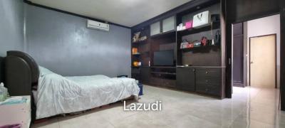 Private House for Sale in Takhian Tia