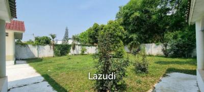 Private House for Sale in Takhian Tia