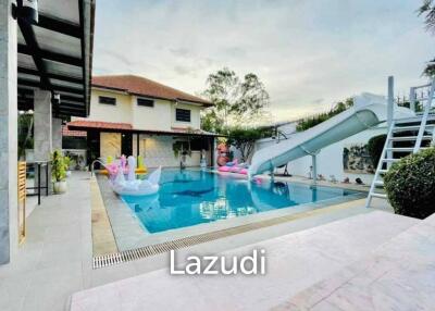 House with Swimming Pool for Sale