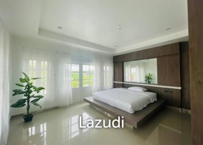 6 Bedrooms East Pattaya House for Sale