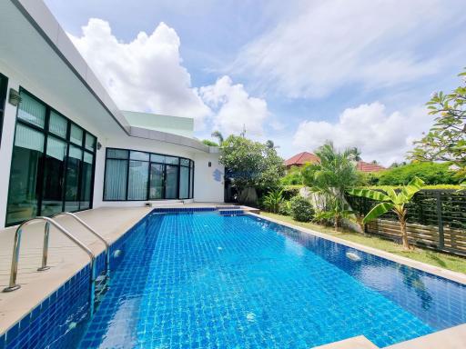 3 Bedrooms House East Pattaya H010041