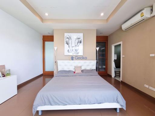 3 Bedrooms House East Pattaya H010041