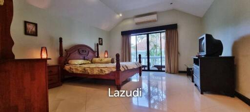 Pool Villa House for Sale in Na Jomtien