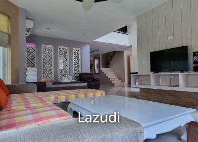 7Bedrooms House for Sale in Najomtien