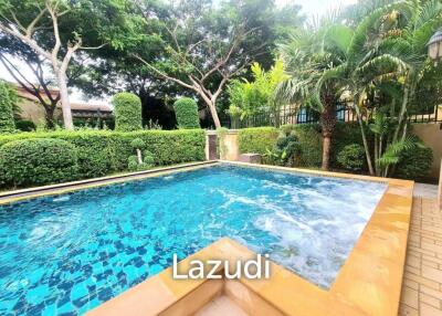 Pool Villas House Italian Style for Sale
