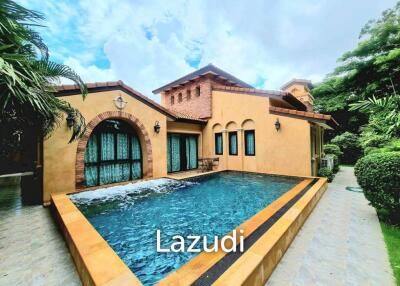 Pool Villas House Italian Style for Sale