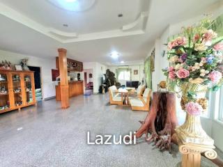 5Beds House in East Pattaya for Sale