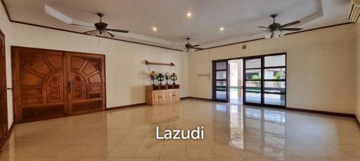 2 Houses with 7 Bedrooms for Sale