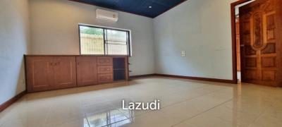 2 Houses with 7 Bedrooms for Sale