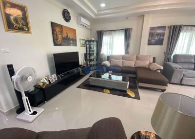 3 Bedrooms House East Pattaya H009142