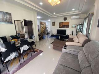 3 Bedrooms House East Pattaya H009142