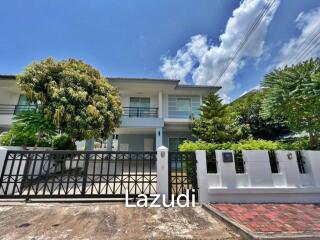 House in East Pattaya with 3 Bedrooms for Sale