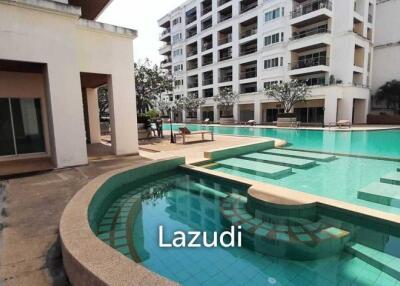 Large Studio for Sale in T.W. Condo Jomtien