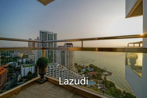 Executive Penthouse for Sale in The Palm