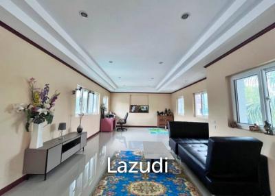 Pool Villa House in East Pattaya for Sale