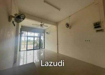 3 Storey Shop House For Sale in East Pattaya