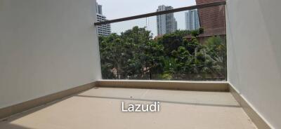 Condo for Sale in Club Royal Na Kluea