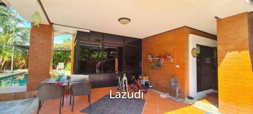 4Beds house with Pool for Sale in Pattaya