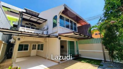 4 Bedrooms House for Sale in Na Kluea