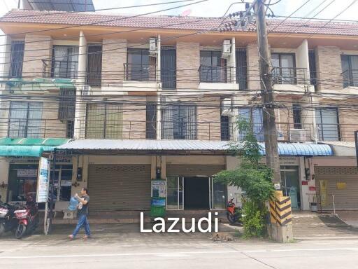 Unfurnished Shophouse with 3 Stories for Sale