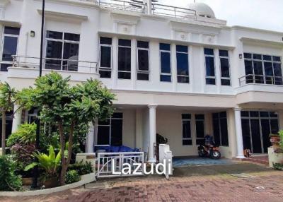 3 Storey House for Sale in Wong Amat Pattaya