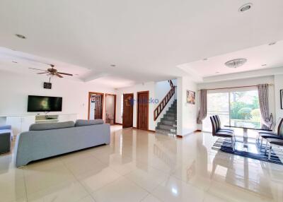 3 Bedrooms bed in House in Green Field Villa 2 in East Pattaya H009296