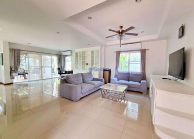 3 Bedrooms bed in House in Green Field Villa 2 in East Pattaya H009296