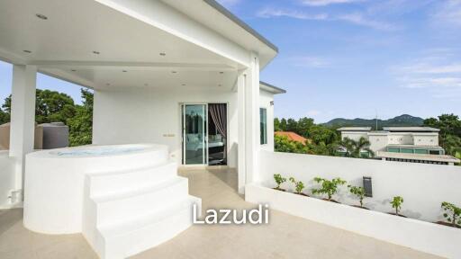 Stunning Pool Villa House for Sale in Pattaya