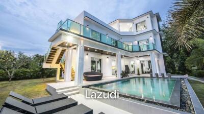 Stunning Pool Villa House for Sale in Pattaya