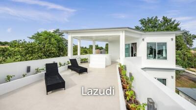 Stunning Pool Villa House for Sale in Pattaya