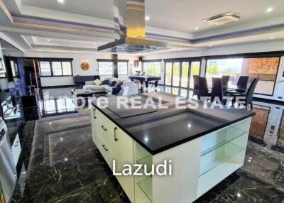 Amazing Penthouse Condo Pratumnak Pattaya