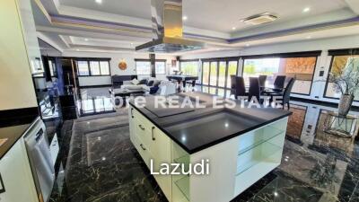 Amazing Penthouse Condo Pratumnak Pattaya